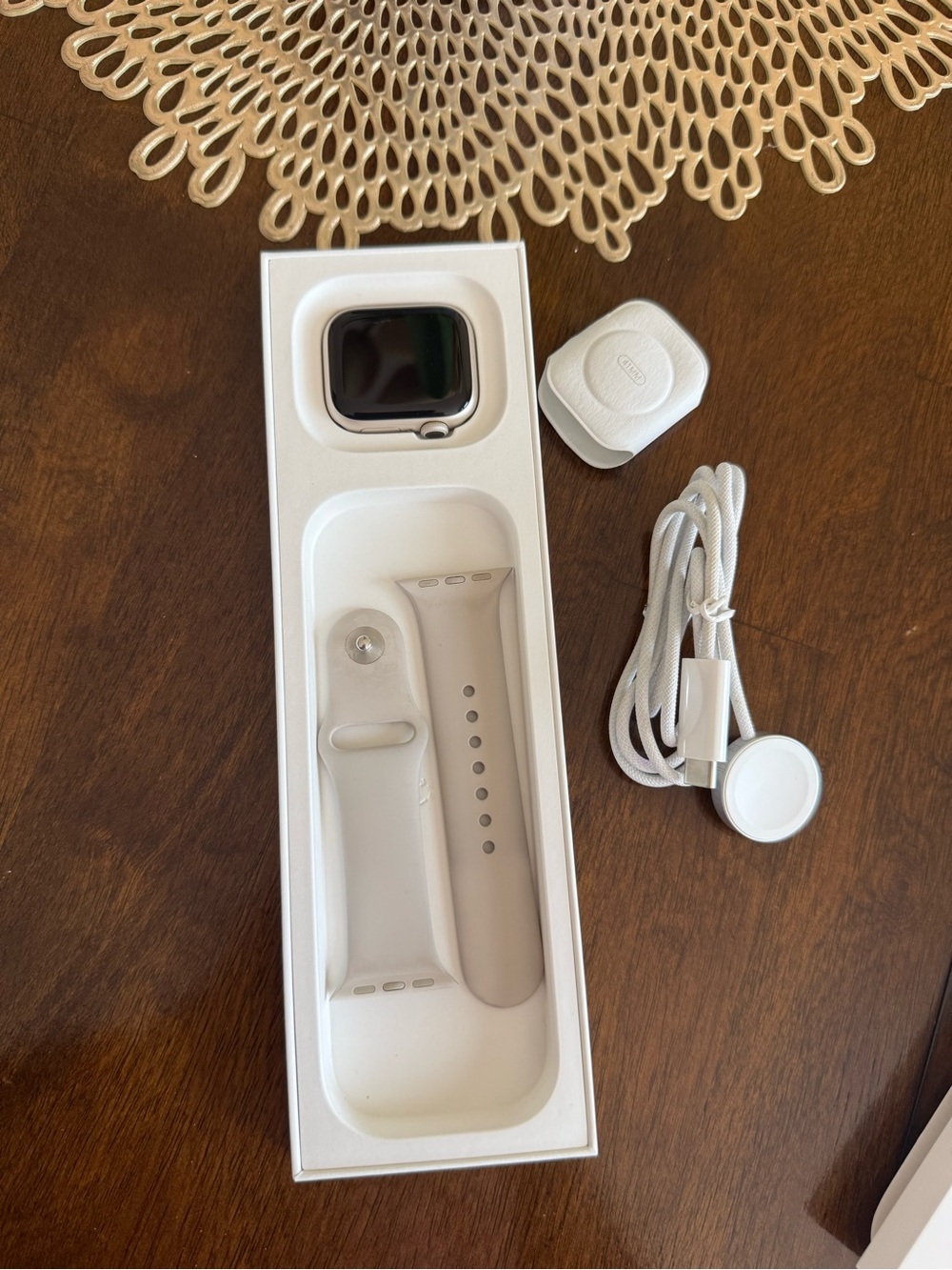 Apple Watch Series 9 GPS (2024) 41mm
Starlight Aluminum Case - Picture 8 of 11